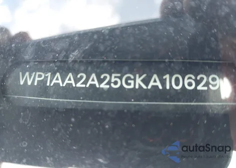 2016 Porsche Cayenne z USA, uszkodzony, nr VIN WP1AA2A25GKA10629